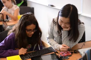 teaching kids to program computers